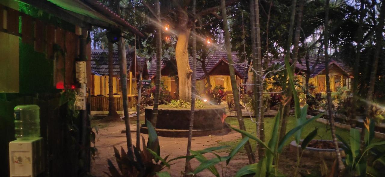 Savithri Inn Cottage 瓦尔卡拉 外观 照片