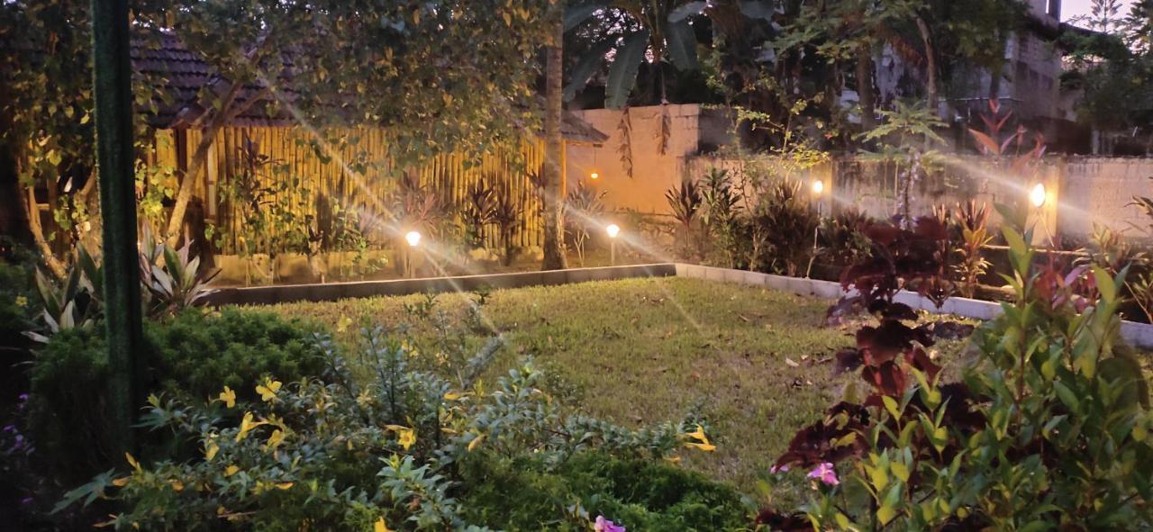 Savithri Inn Cottage 瓦尔卡拉 外观 照片