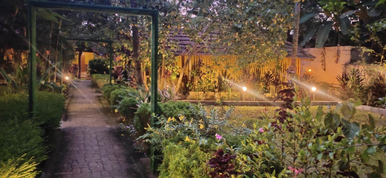 Savithri Inn Cottage 瓦尔卡拉 外观 照片